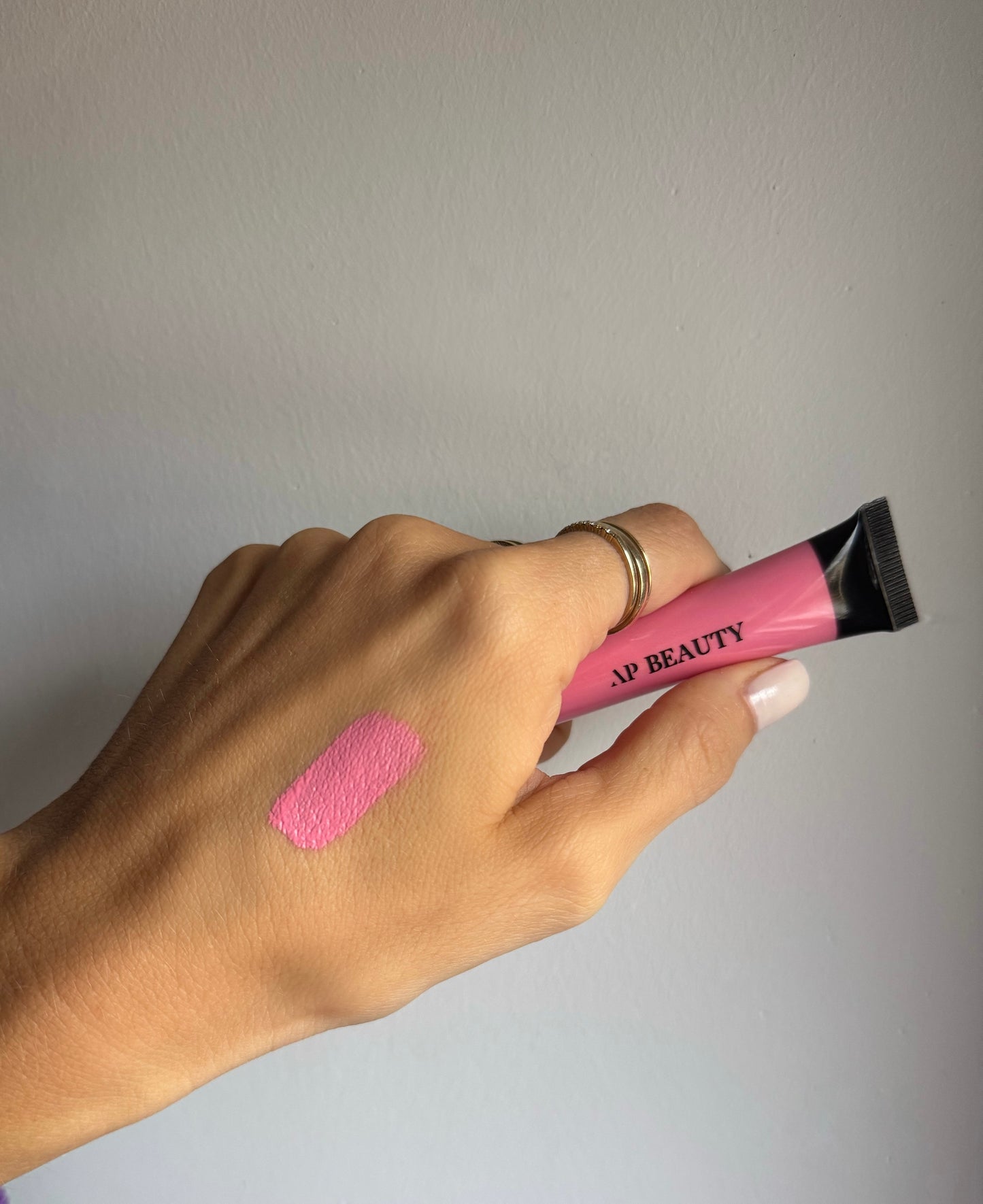 Le blush liquide tube